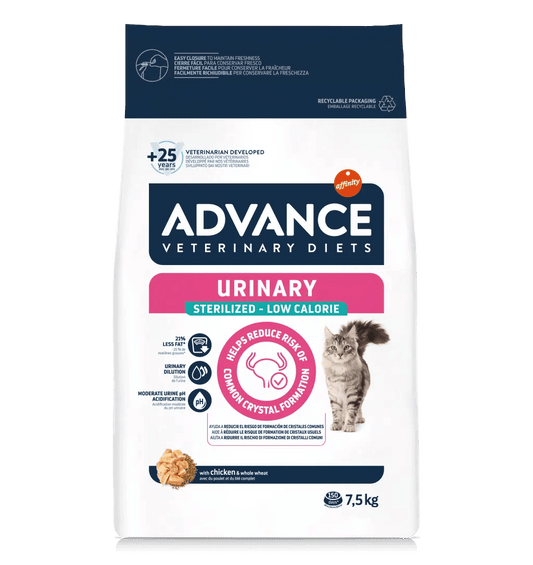 Saco de pienso veterinario ADVANCE Urinary Sterilized Low Calorie para gatos adultos esterilizados.