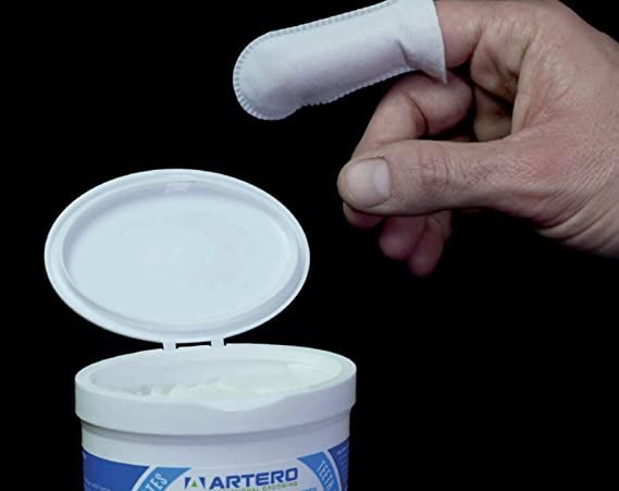 Dedales Artero para limpieza dental en perros y gatos. Elimina sarro y mal aliento de forma fácil e higiénica. Envío gratis desde 30 € en Gran Canaria. Compra online en Gabo y Gordo E Shop.