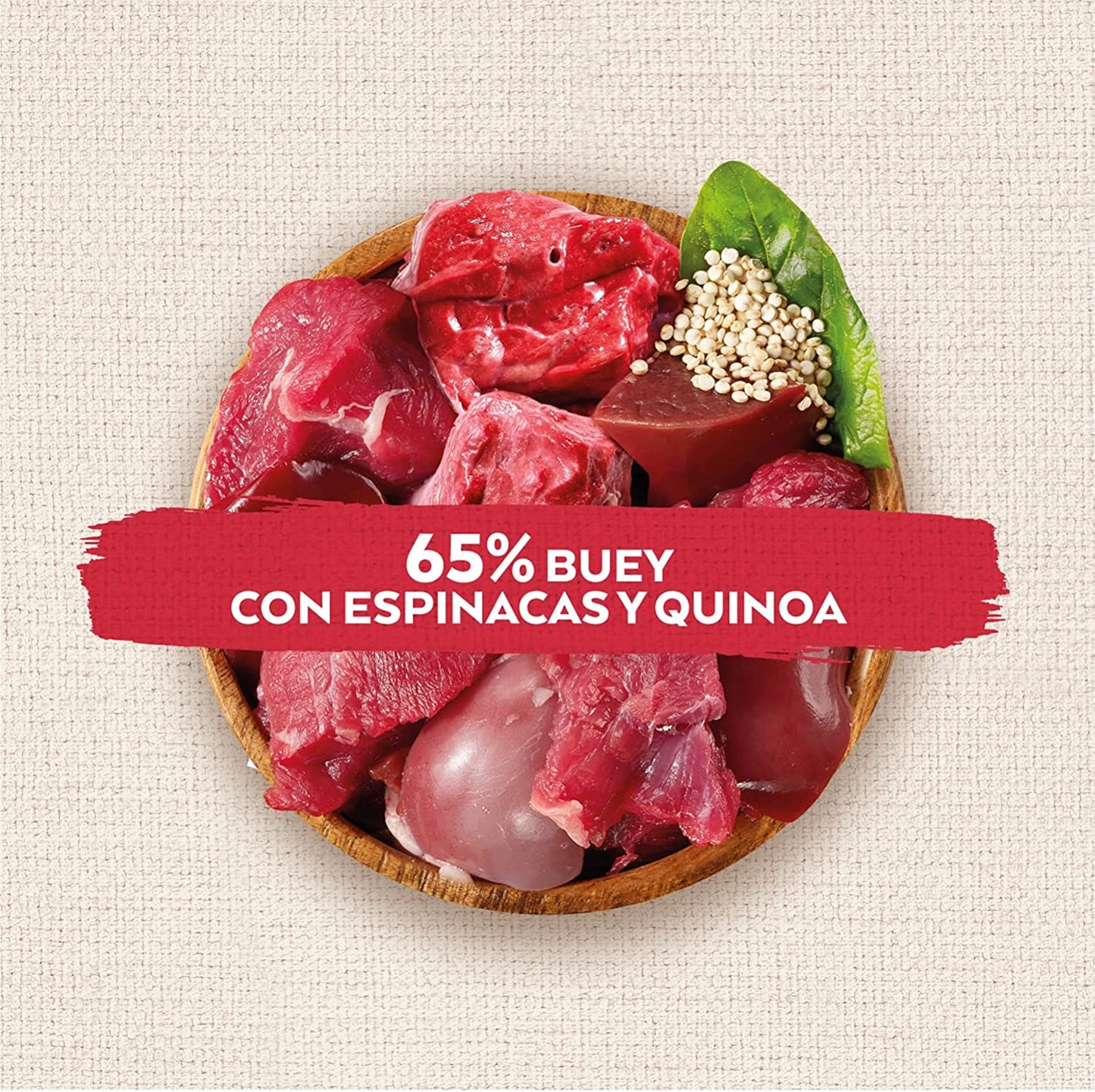 Snack natural para perro adulto con buey, espinaca y quinoa. Barritas cocidas al horno, bajas en calorías, sin conservantes ni colorantes.