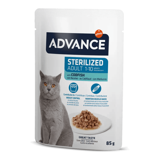 Comida húmeda para gatos esterilizados ADVANCE con bacalao, pack de 12 sobres de 85 g