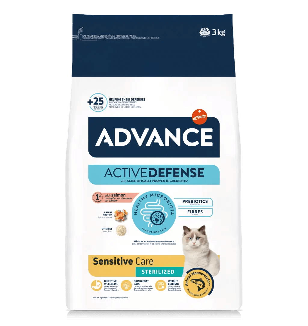 Saco de pienso ADVANCE Sensitive Sterilized Cat con salmón para gatos adultos esterilizados.