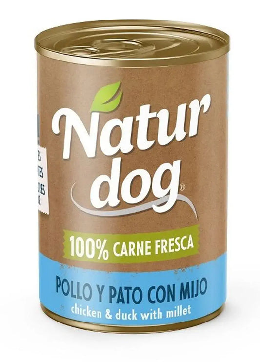 Comida húmeda NATURDOG Light con pollo, pato y mijo para perros adultos.