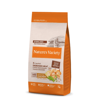 Nature’s Variety Selected sin cereales para gatos esterilizados, con pollo campero y superalimentos, ideal para el control del peso y el cuidado del pelaje.