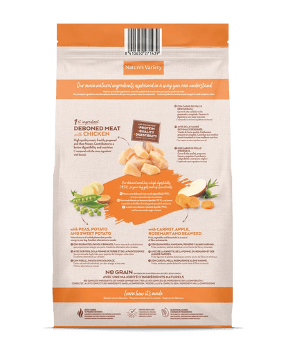 Pienso Nature’s Variety Selected con pollo campero deshuesado para perro adulto, sin cereales, con frutas y verduras naturales.