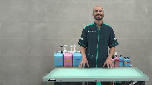 Artero Champú Vitalizante 300 ml para perros y gatos con pelo duro, piel sensible y necesidad de volumen