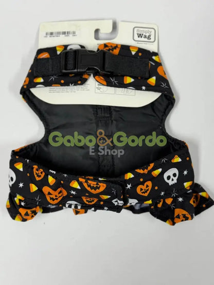 Perro pequeño con disfraz de Halloween Simply Wag, cómodo y ligero, ideal para fiestas y fotos.