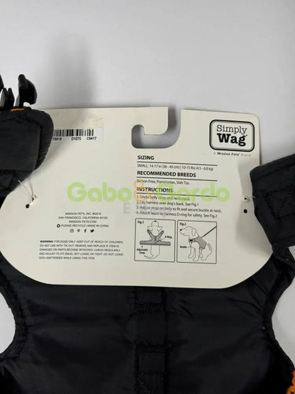 Perro pequeño con disfraz de Halloween Simply Wag, cómodo y ligero, ideal para fiestas y fotos.