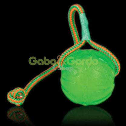 STARMARK Pelota con cuerda dispensadora de comida para perros SWING N FLING CHEWBALL
