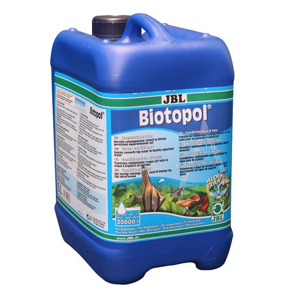 Envase de JBL Biotopol, acondicionador de agua para acuarios de agua dulce.
