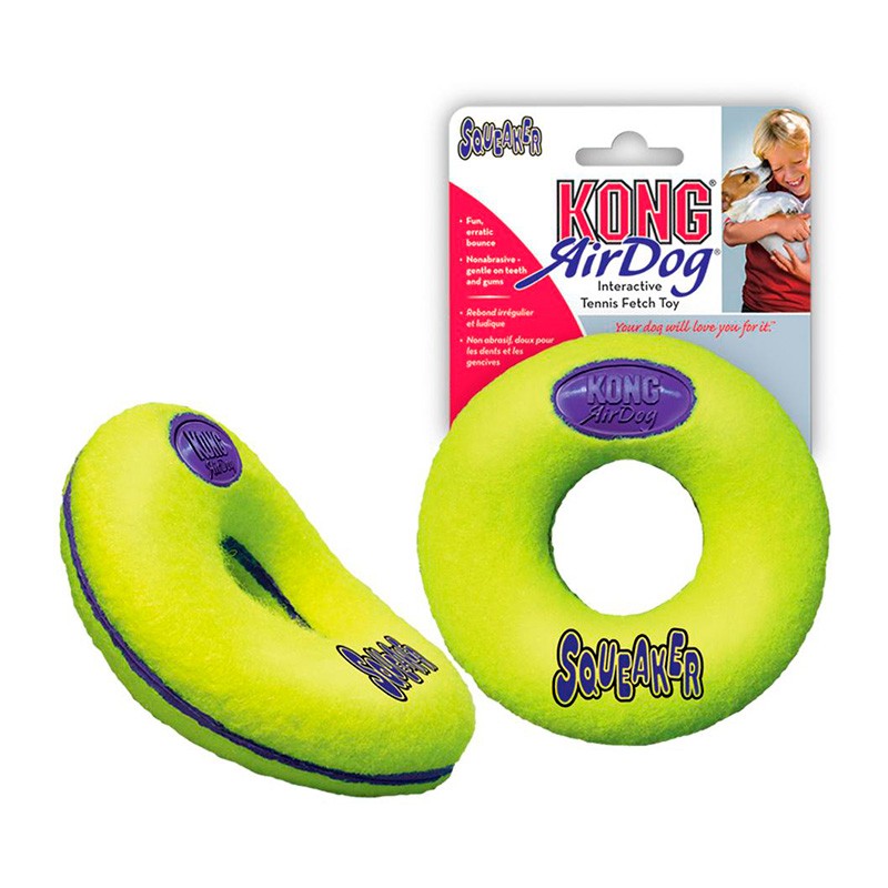 KONG AirDog Squeaker Donut juguete amarillo en forma de aro con chirriador y fieltro no abrasivo para perros