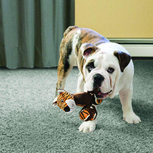 Juguete KONG TenniShoes Giraffe para perros con pelotas de tenis y chirriador
